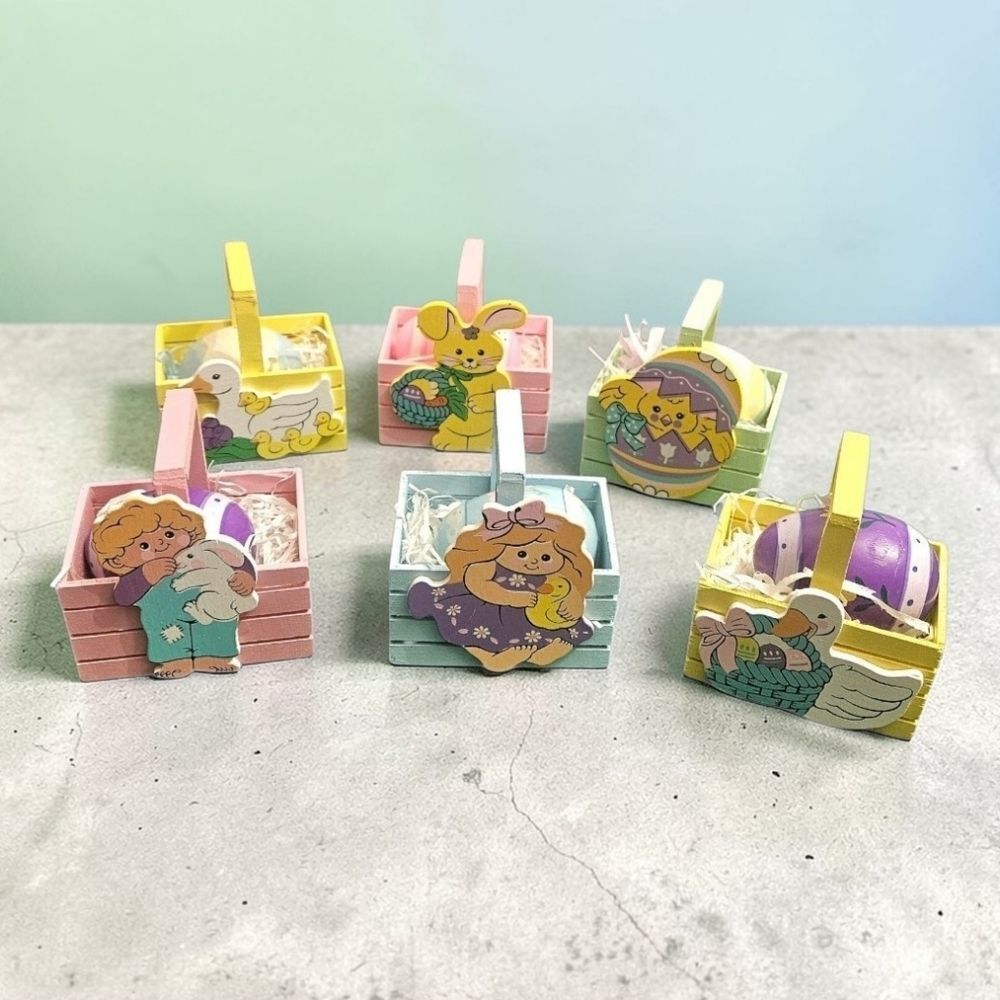 Vintage 1980s Mini Wooden Easter Baskets – Set of 6